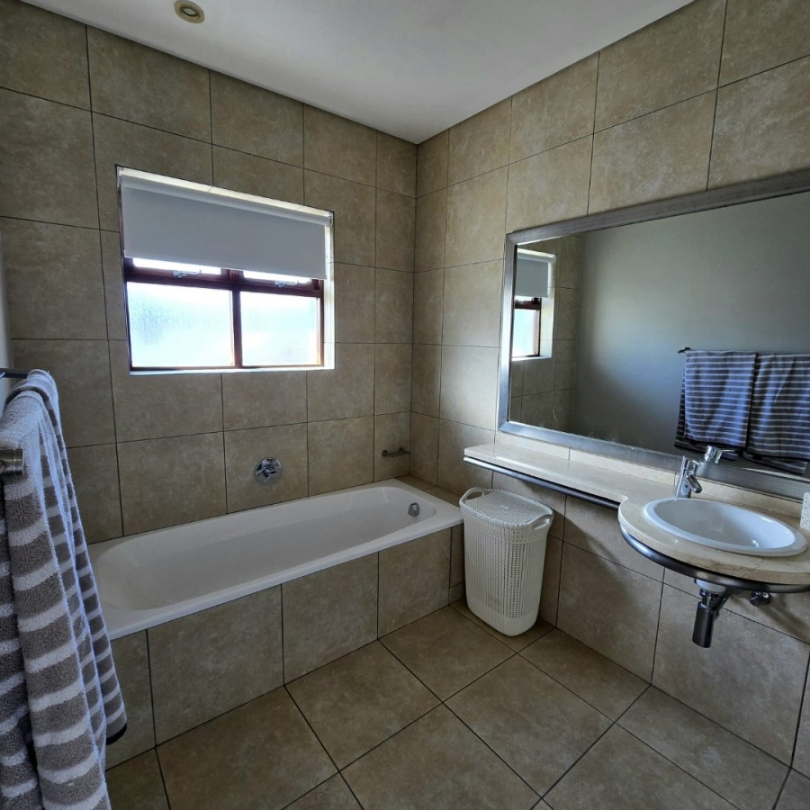 2 Bedroom Property for Sale in Oubaai Western Cape